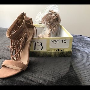 Bulk new shoes sold in one lot